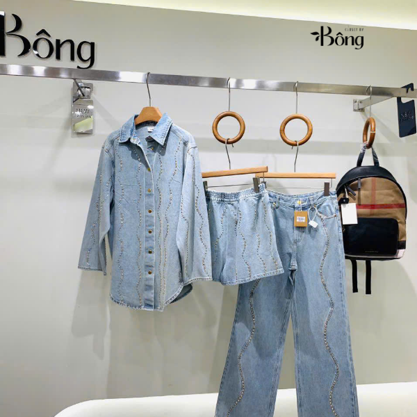Quần short denim Sandro đính đá bling