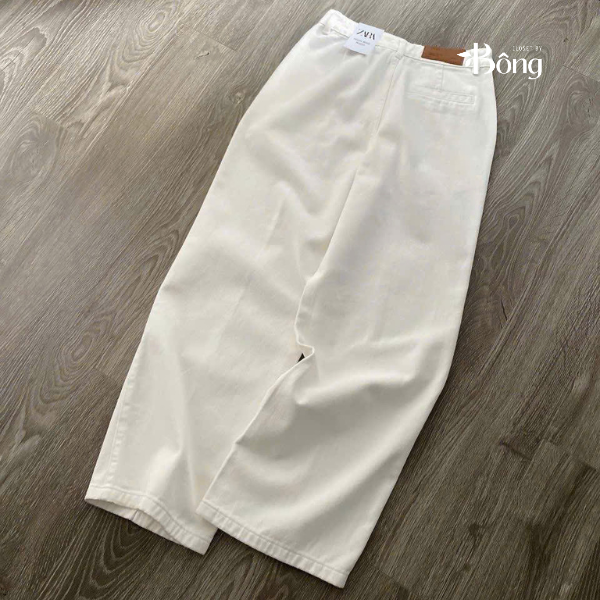 Quần jean trắng Zara dáng suông