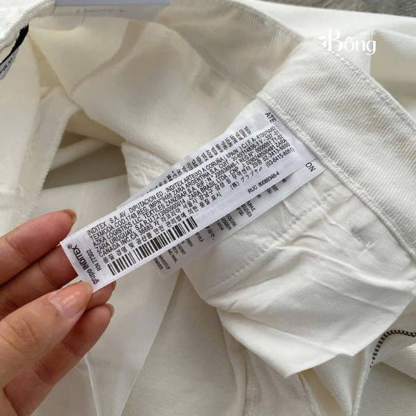 Quần jean trắng Zara dáng suông