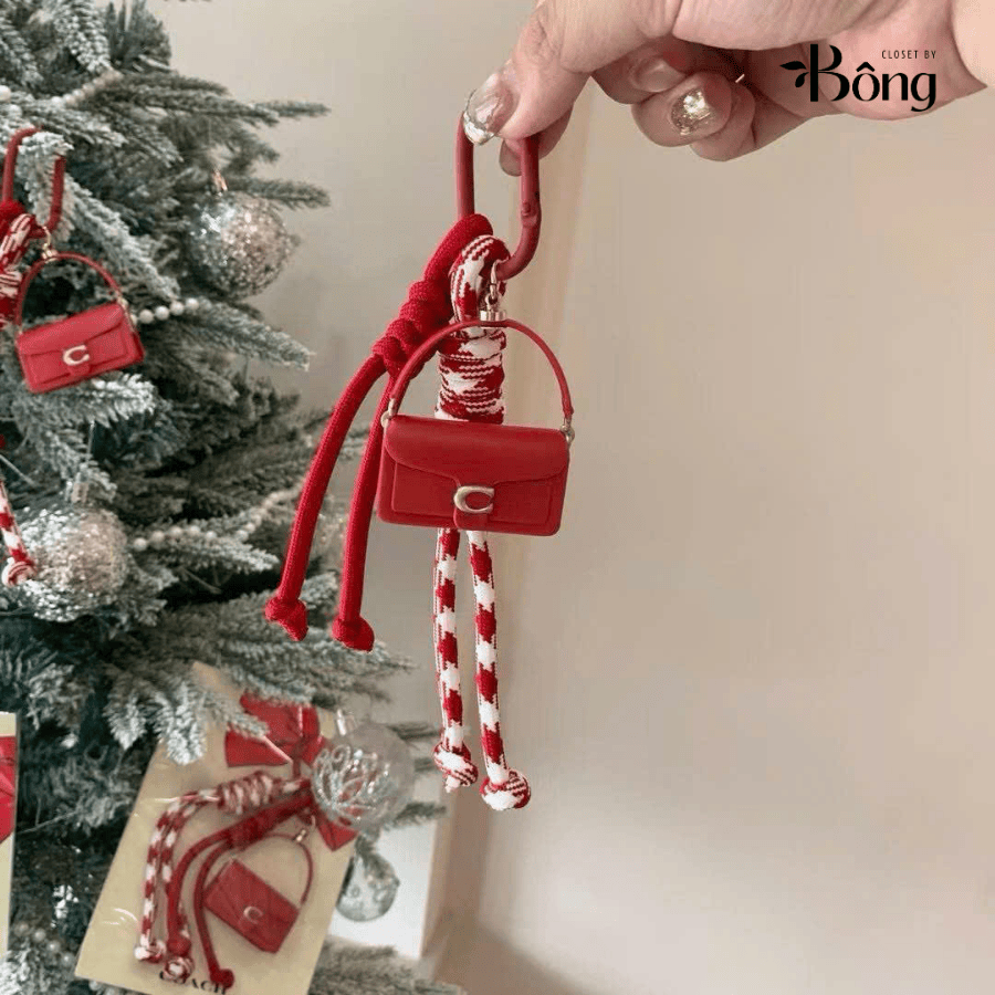 Charm COACH đỏ dư xịn fullbox