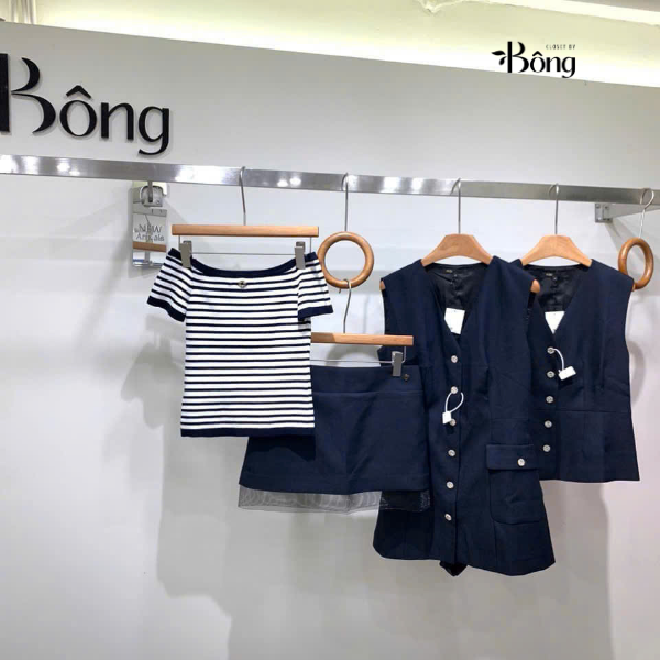 Chân váy Maje mini đen đáp ren