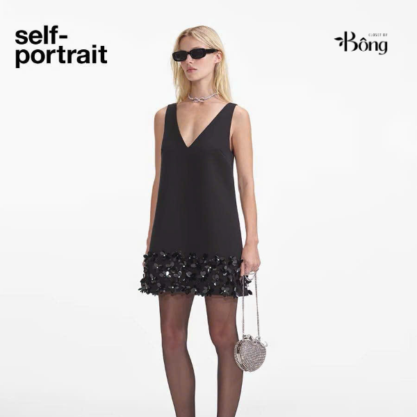 Váy đen Sel-Portrait sát nách suông đính hoa 3D chân