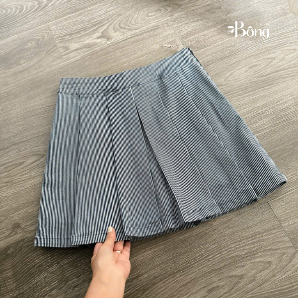 Chân váy kẻ xếp ly Massimo Dutti