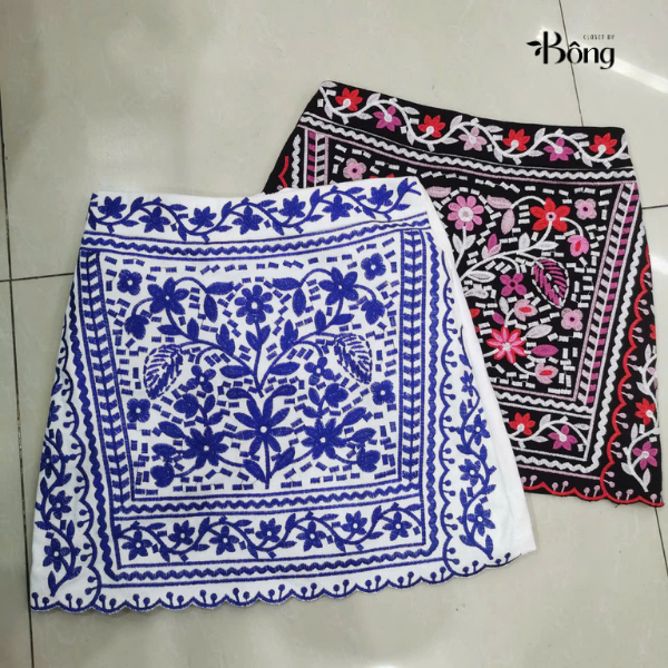 Chân váy mini thêu Francesca's