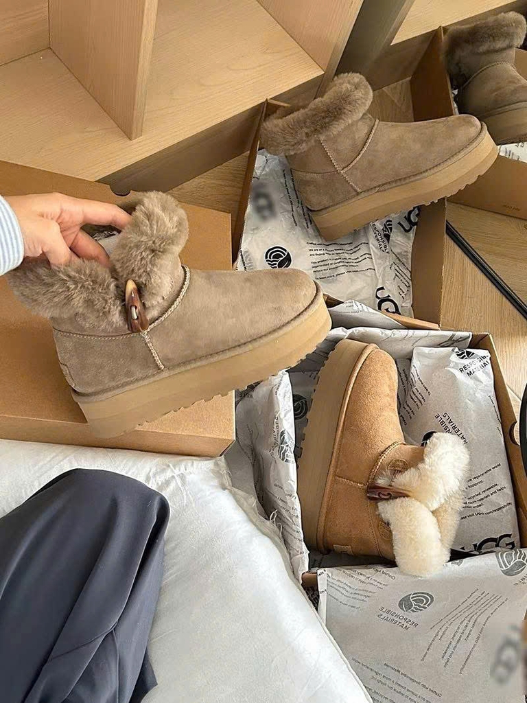Boot lông lửng UGG