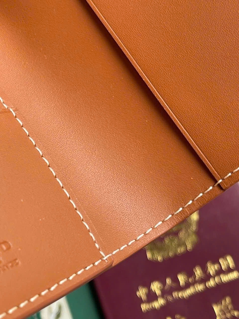 Passport holder Goyard tuồn auth (kko ck VIP)