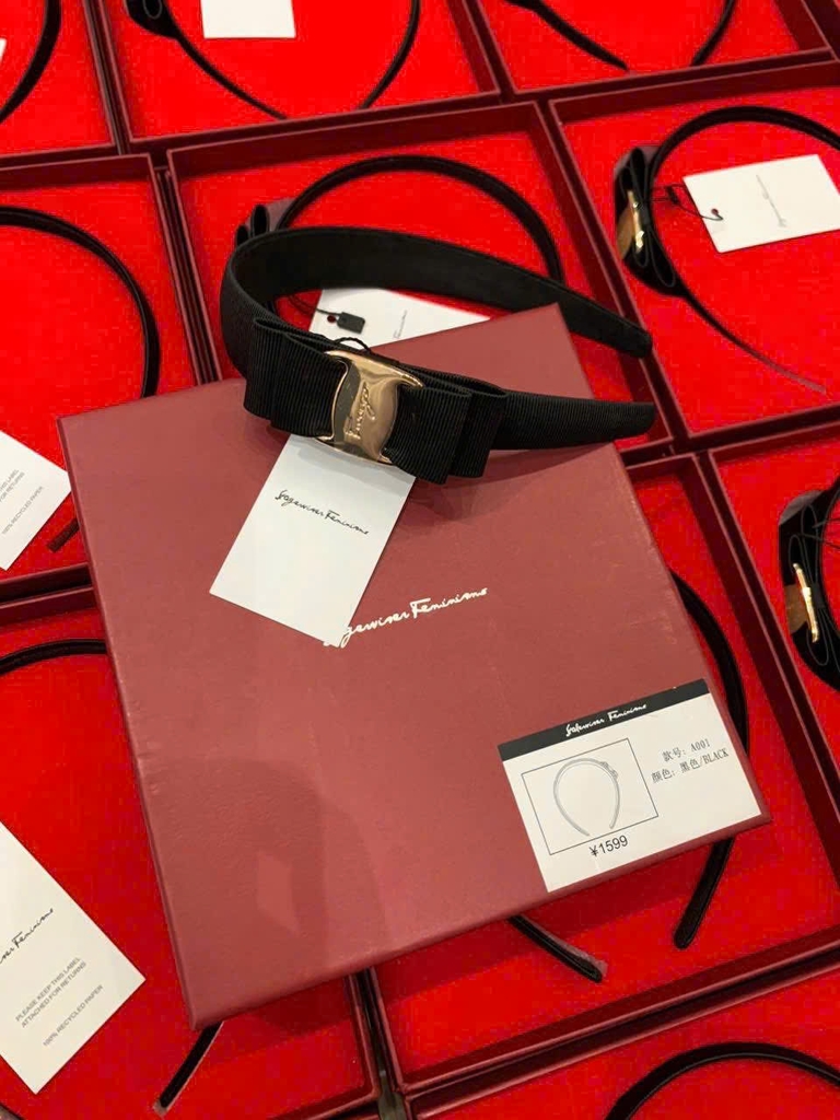 Bờm Sanvatore Ferragamo bản VIP fullbox