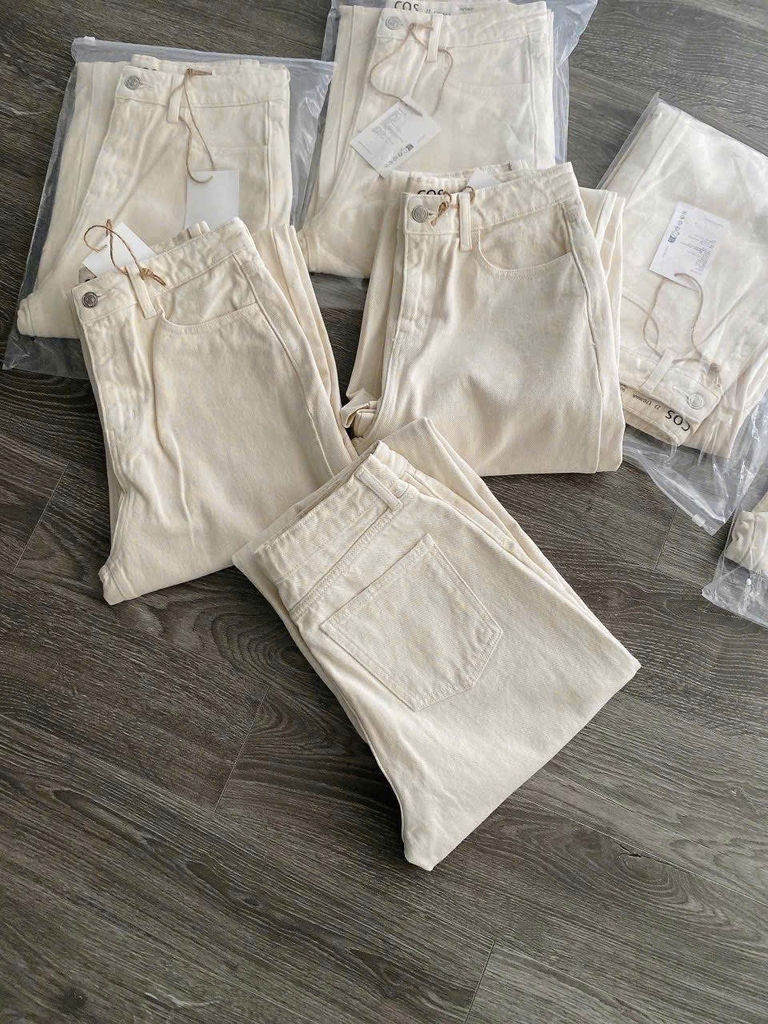 Quần denim COS suông màu kem