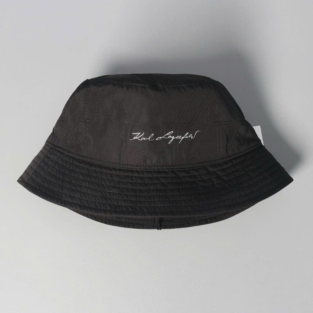 Mũ bucket Karl Largerfeld màu đen logo ông già