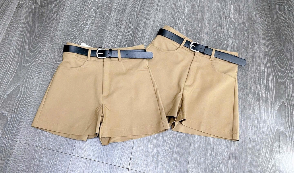Quần short khaki CK màu beirge kèm belt co giãn 4 chiều