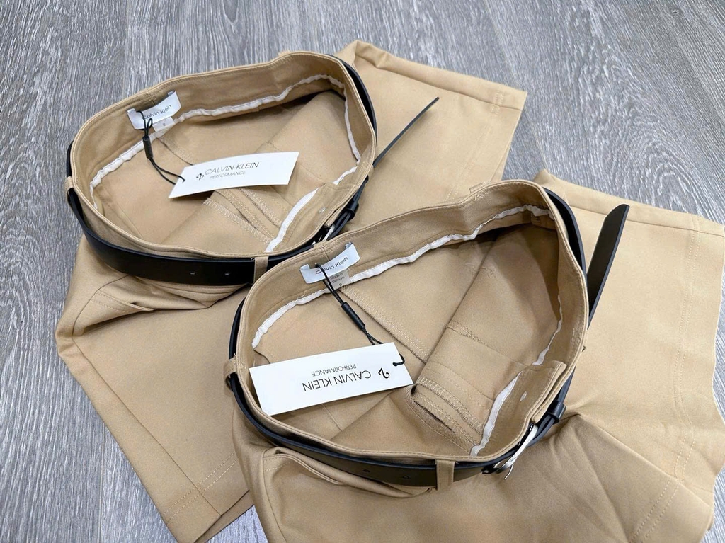 Quần short khaki CK màu beirge kèm belt co giãn 4 chiều
