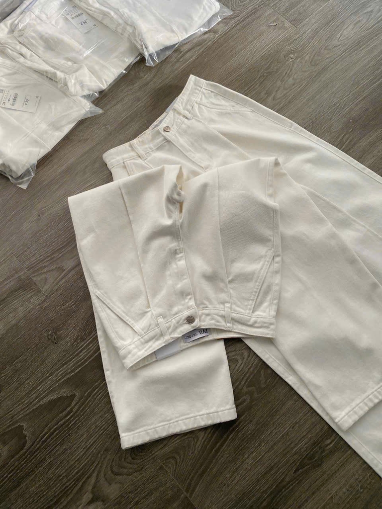 Quần jean trắng Zara dáng suông