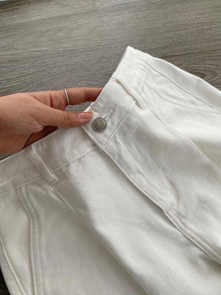 Quần jean trắng Zara dáng suông