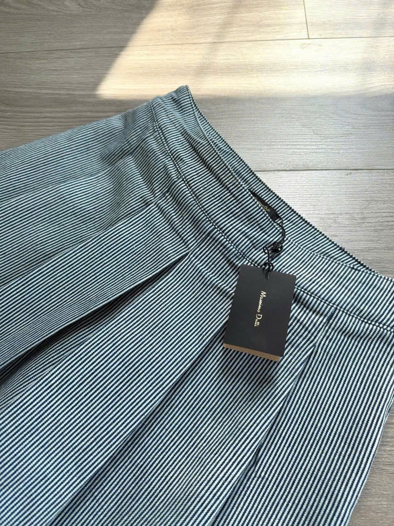Chân váy kẻ xếp ly Massimo Dutti