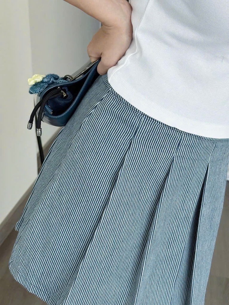 Chân váy kẻ xếp ly Massimo Dutti