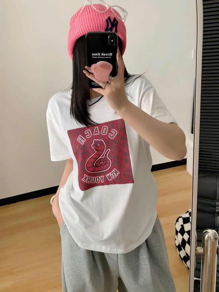 Tshirt COACH màu trắng logo snake