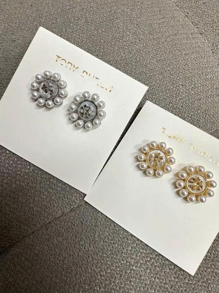 Khuyên tai Tory Burch 2 màu dư xịn