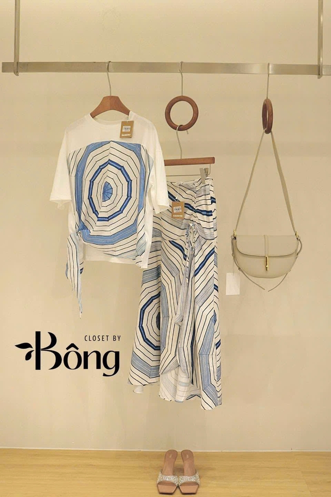 Chân váy maxi họa tiết xoắn ốc