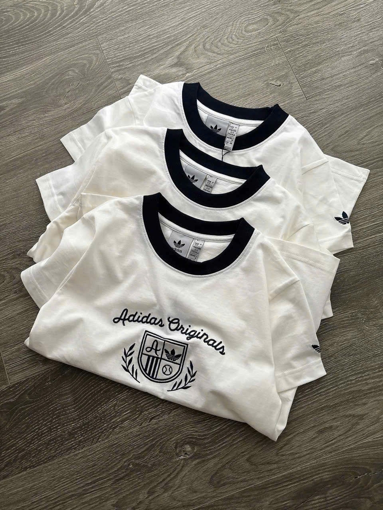 Tshirt ADIDAS trắng thêu ren chỉ đen