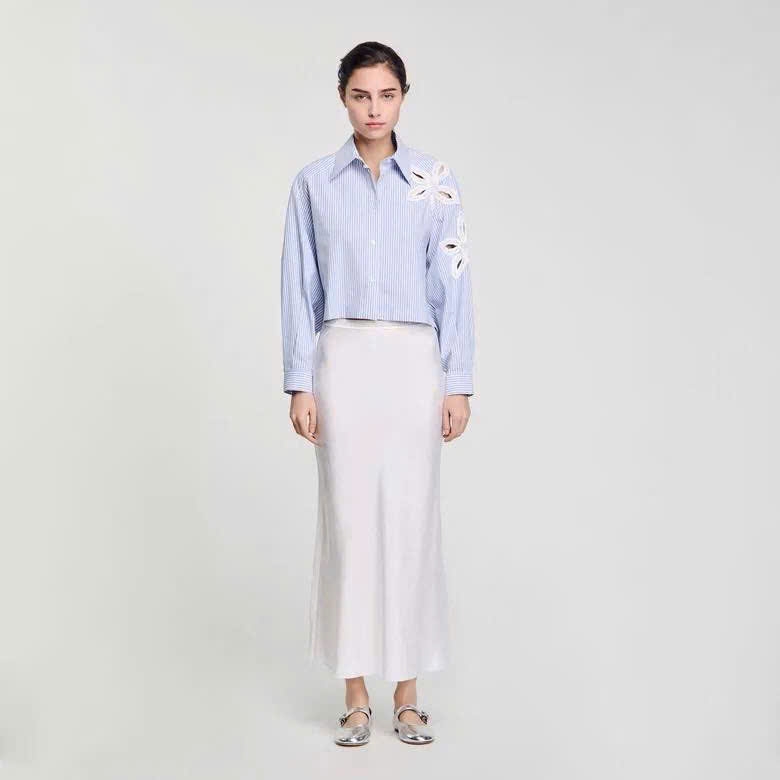 Áo sơ mi kẻ sọc phối hoa
