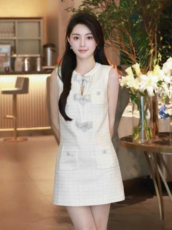 Váy dạ Sel-Portrait sát nách nơ ngọc trai trắng