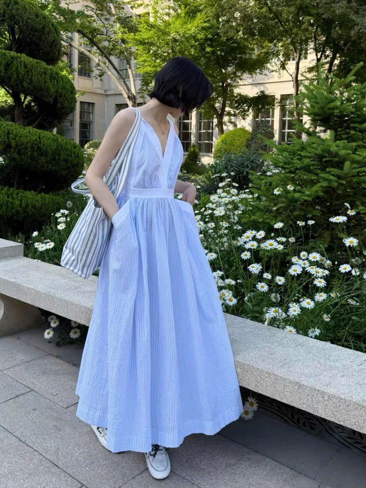 Váy maxi Sandro kẻ xanh 2 dây viền trắng