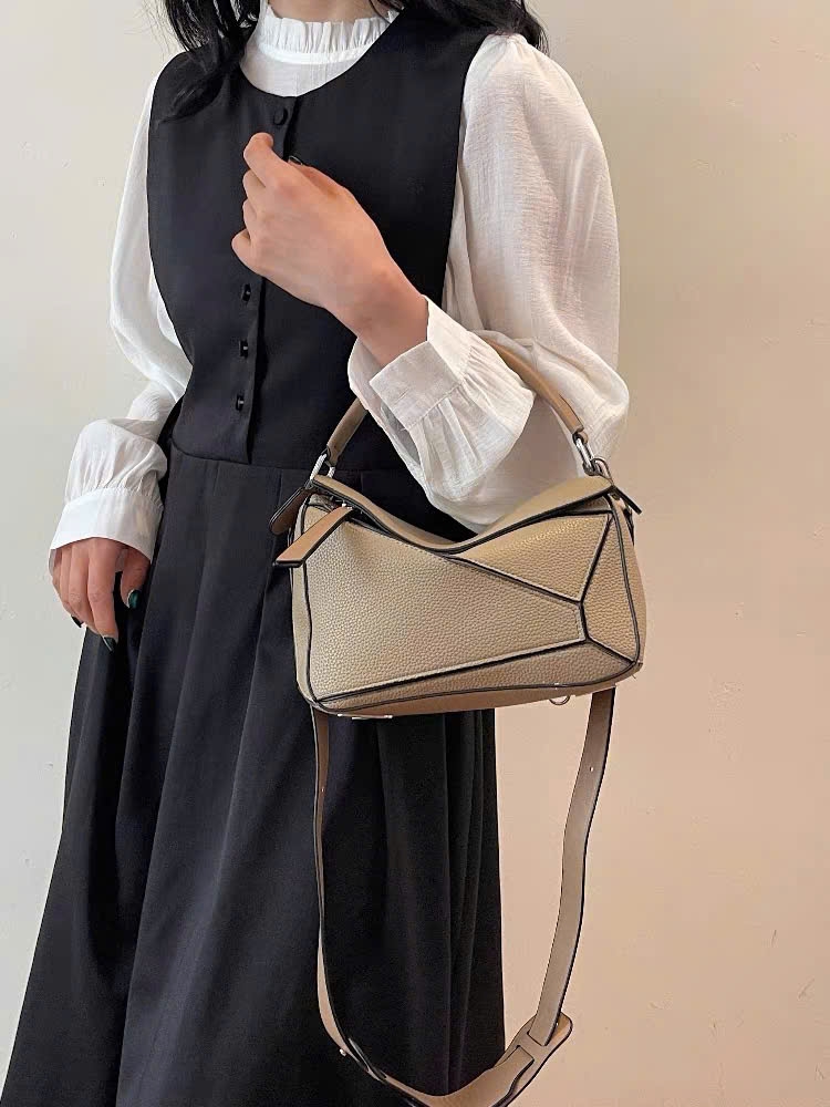 Túi Loewe đeo vai bằng da Puzzle Edge