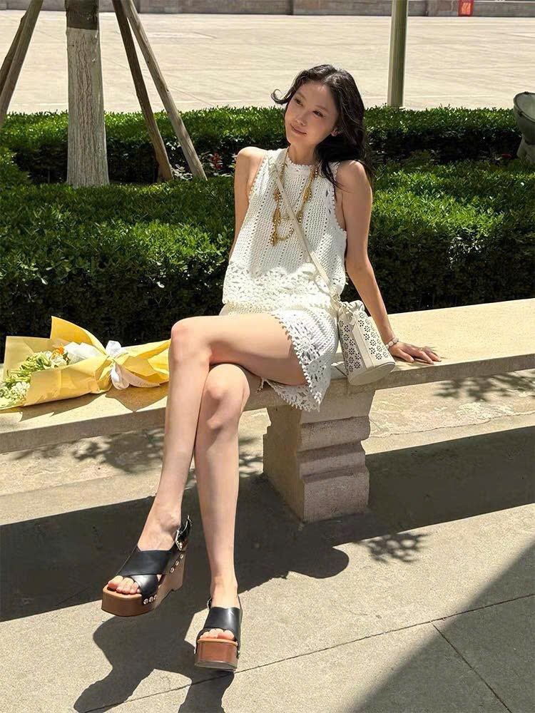 Áo sát nát guipure hở họa tiết mặt trời