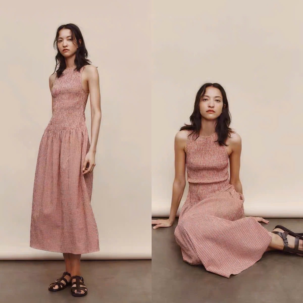 Váy midi sát nách Zara chun thân kẻ đỏ