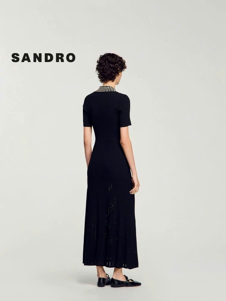 Váy Sandro màu đen maxi cổ đính cườm