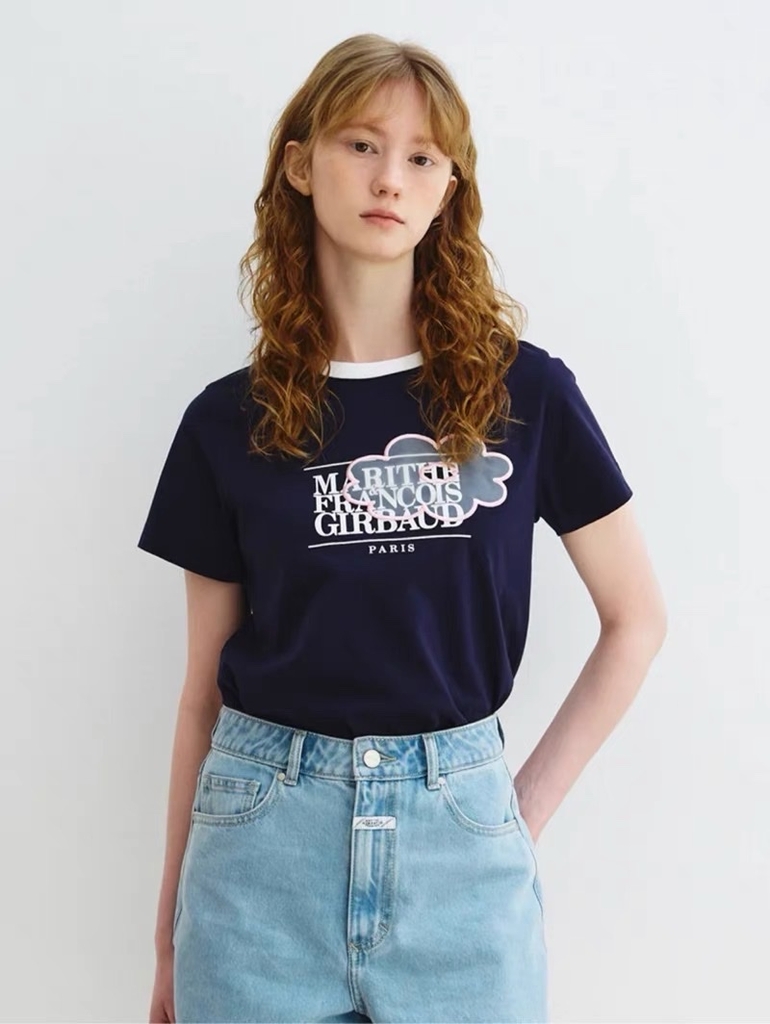Tshirt Daisy Syndrome in chữ thêu mây