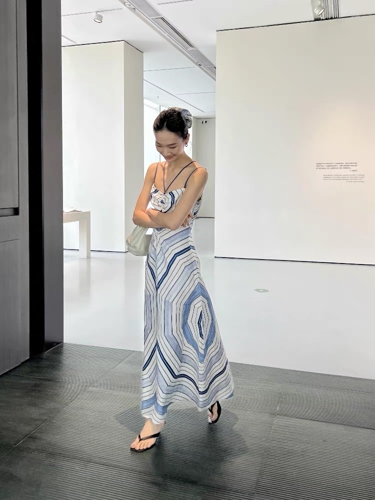VÁY MAXI HỌA TIẾT XOẮN ỐC