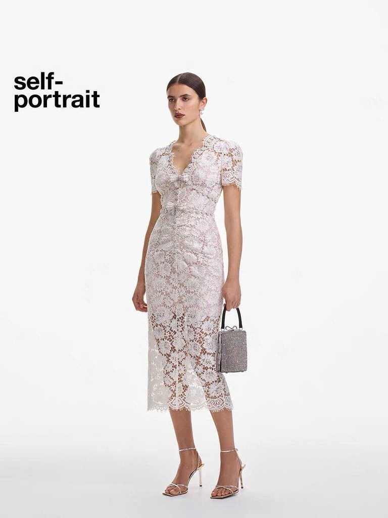 Váy Sel-Portrait ren 3D màu kem