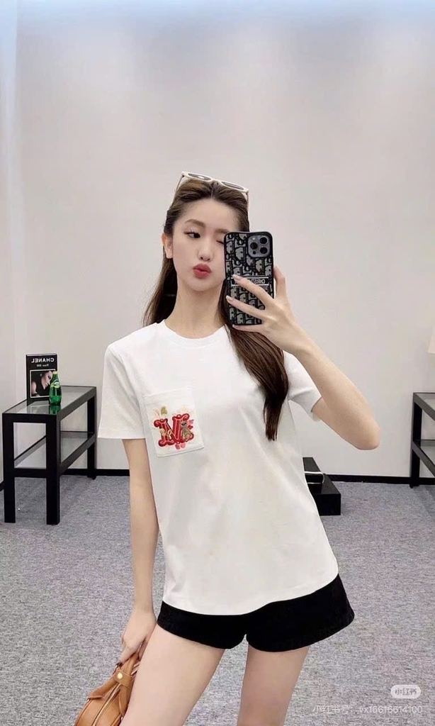 Tshirt MaxMara logo ngực