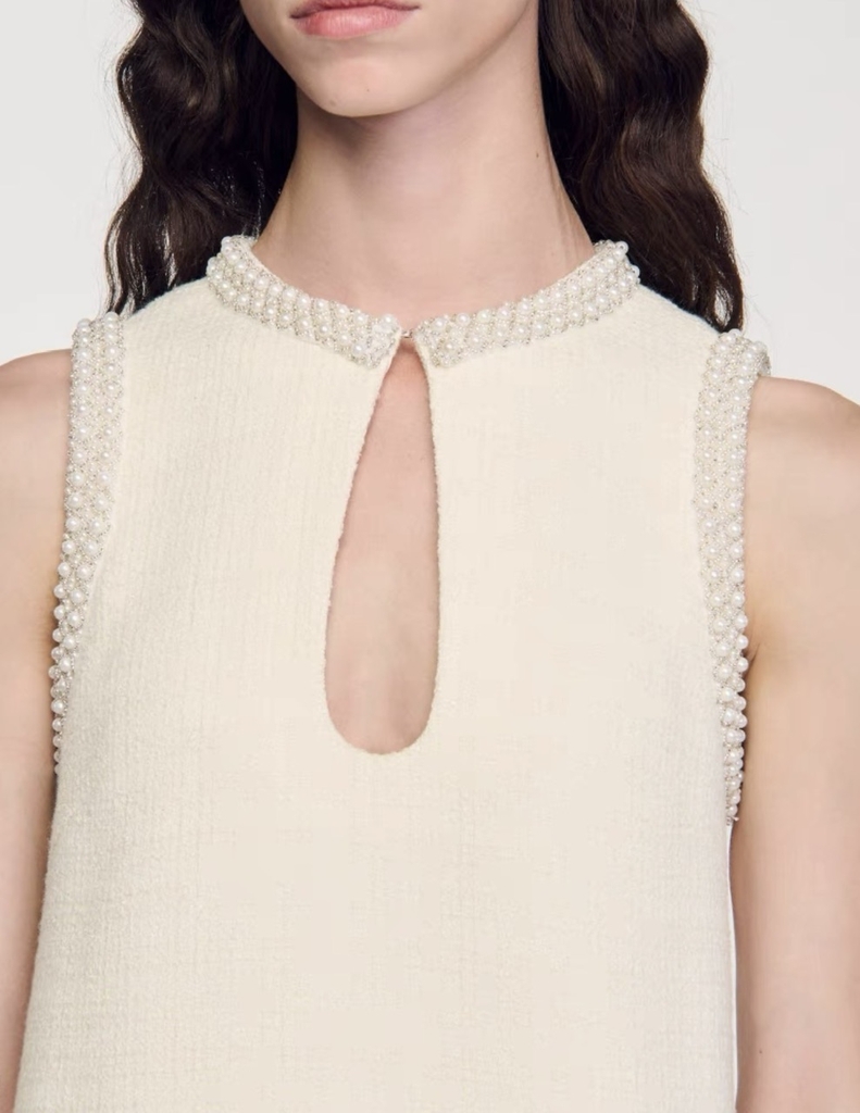 Váy Sandro tweed trắng cổ giọt lệ đá dáng suông