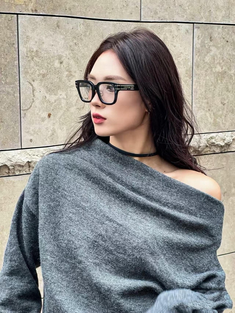 Kính DIOR gọng nhựa mắt vuông