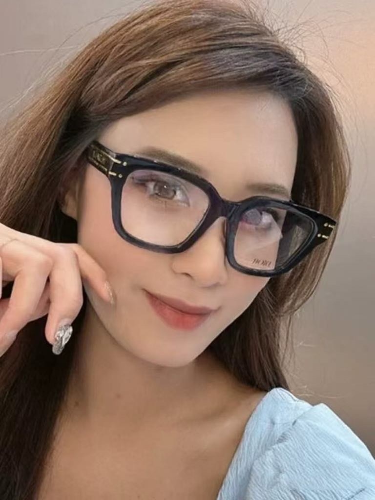 Kính DIOR gọng nhựa mắt vuông