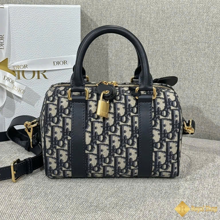 Túi trống Dior logo navy sz to (20x5cm)