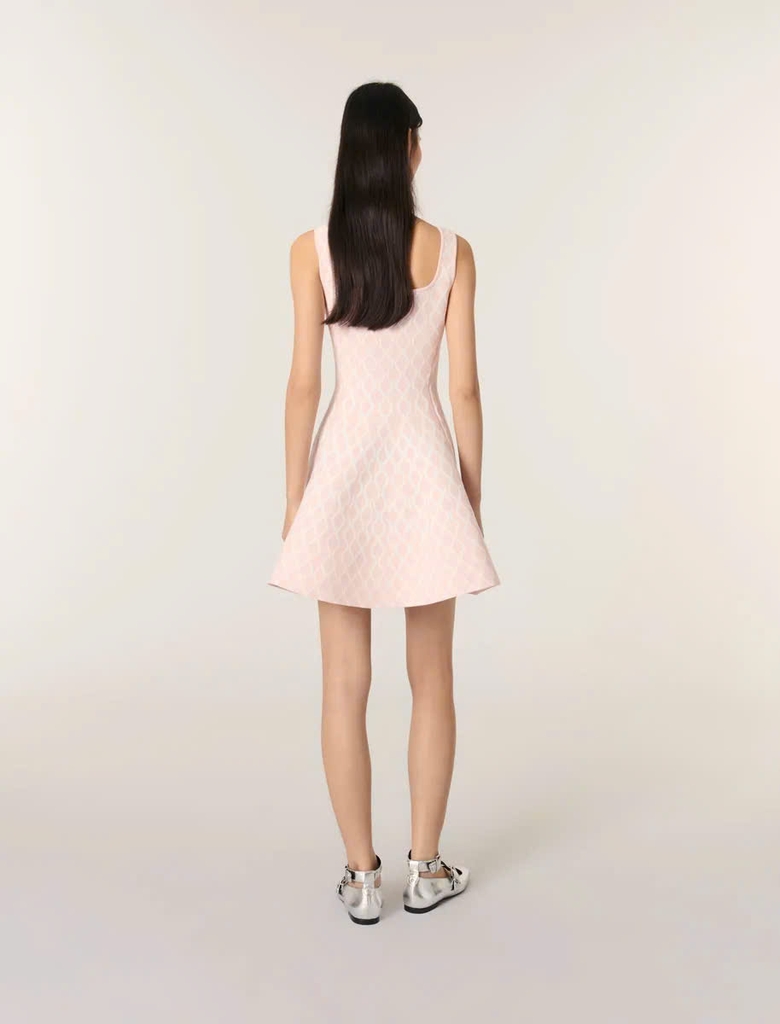 Đầm ngắn dệt kim jacquard cổ vuông