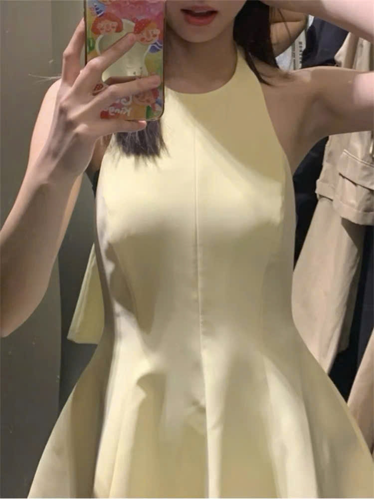 Váy Zara yếm màu vàng dáng xoè mini