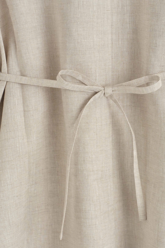 Váy COS linen sát nách khuy trước dáng A kèm belt