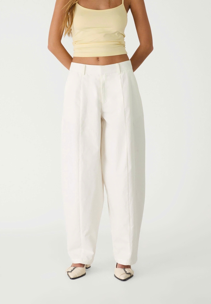 Quần suông khaki trắng Strean