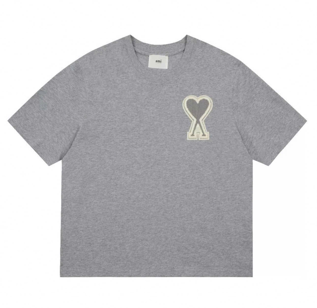 Tshirt AMI dáng over logo tim to