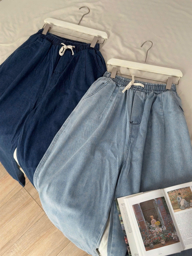 Quần denim ống rộng Mo&Co xanh nhạt