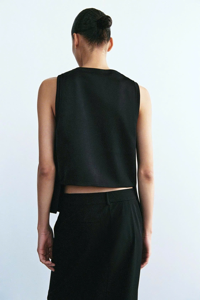 Gilett Zara đen vạt lệch dư xịn