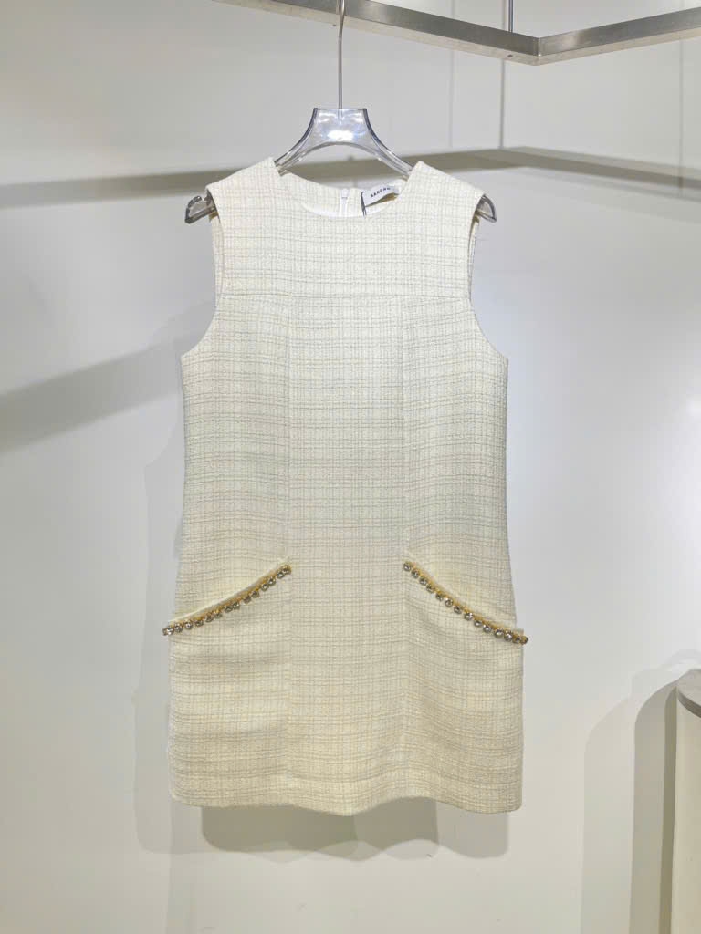 Váy Sandro dạ tweed sát nách 2  túi đính đá dáng A