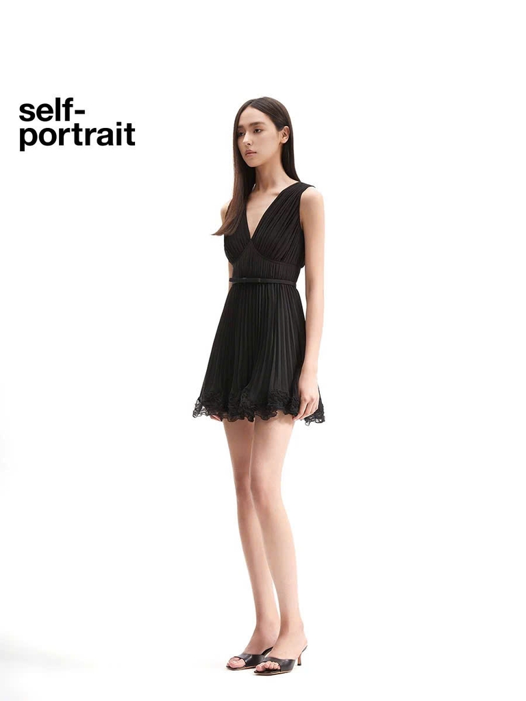 Váy lụa Self- Portrait đen viền ren