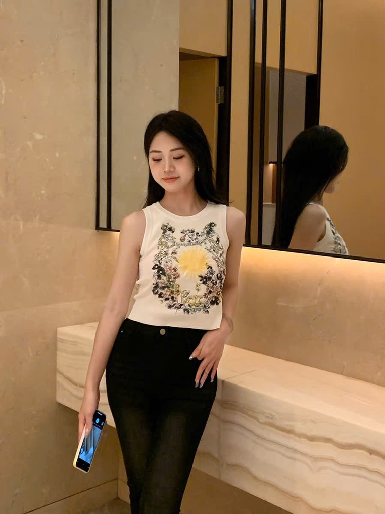 Ba lỗ Dior dệt kim thêu hoa 3 màu