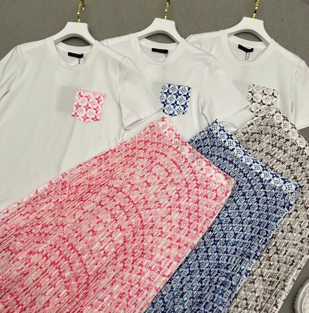 Set Louis Vuiton Áo Tshirt + Chân váy midi lụa 3 màu