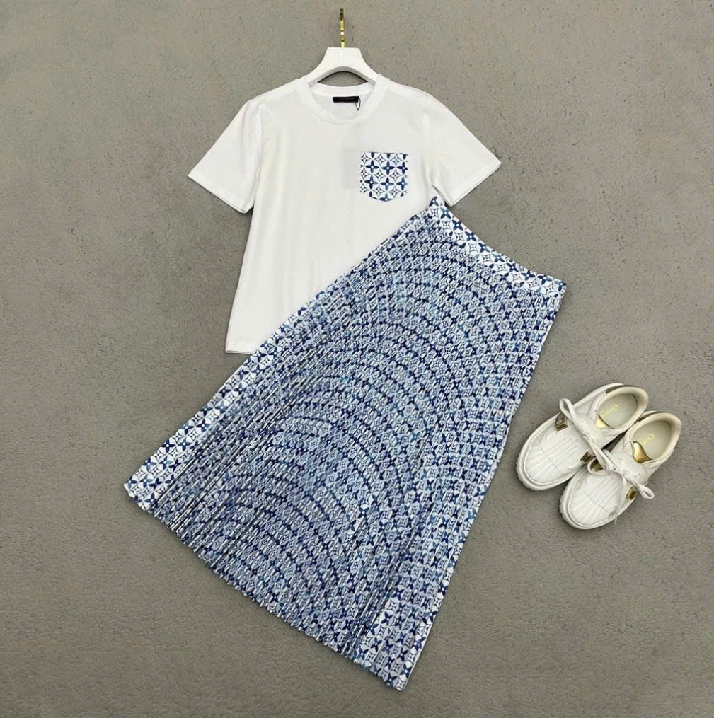 Set Louis Vuiton Áo Tshirt + Chân váy midi lụa 3 màu